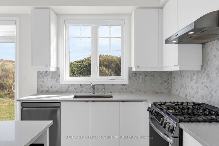 Property Photo:  70 Phoenix Boulevard  ON L9J 0P7 