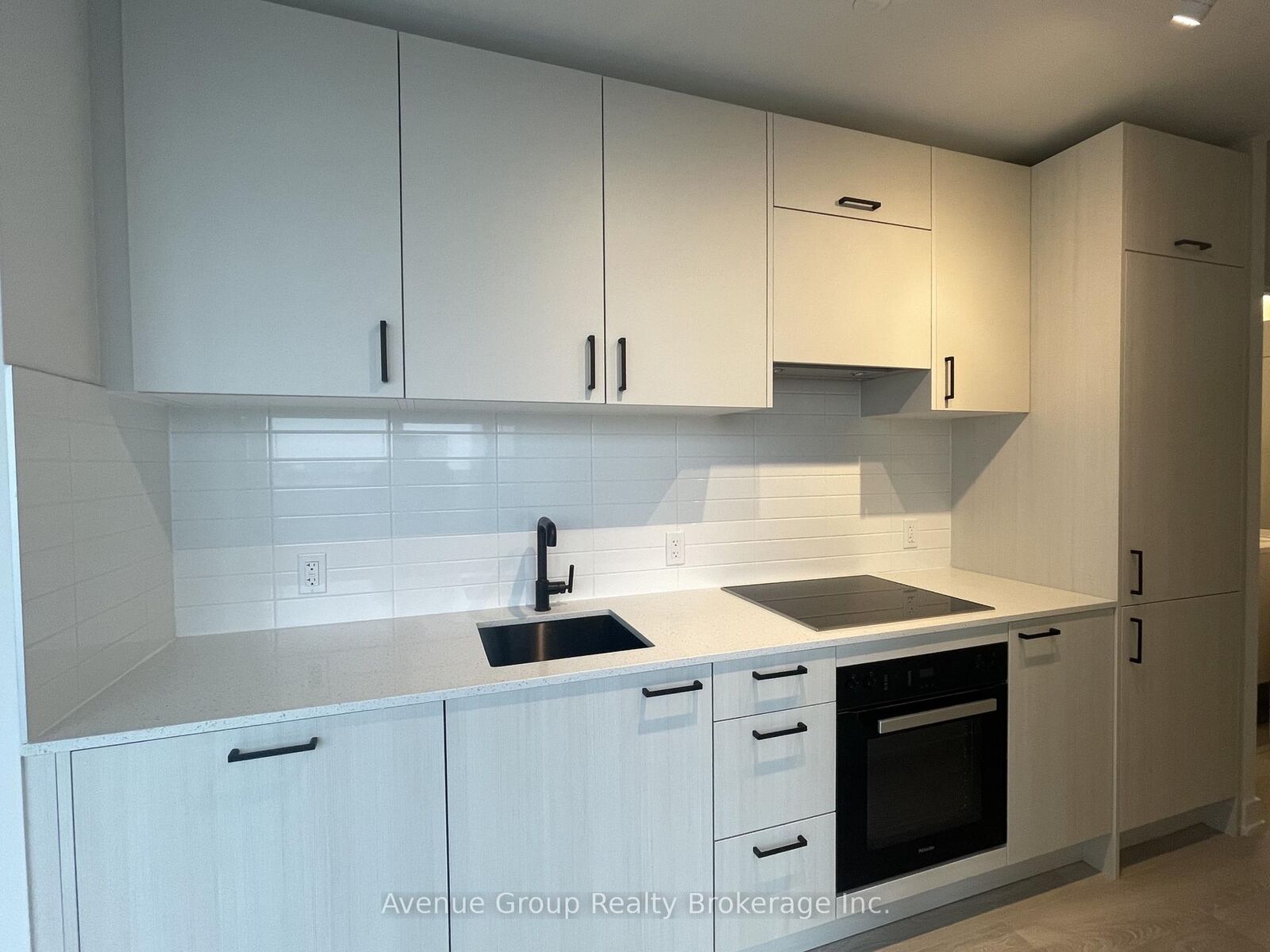 Property Photo: 5 Quarrington Lane 811 ON M3C 0S5
