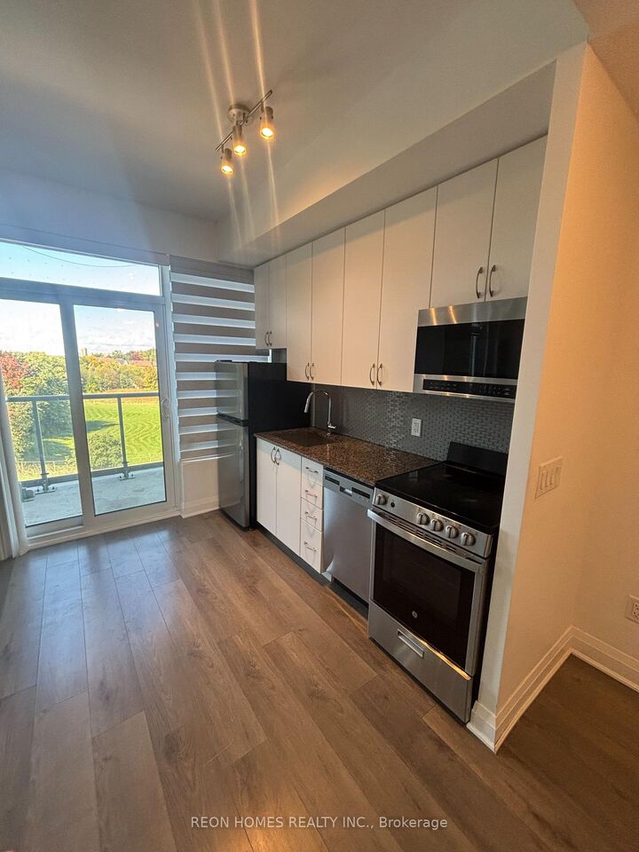 Property Photo:  3220 Sheppard Avenue E 220  ON M1T 0B7 