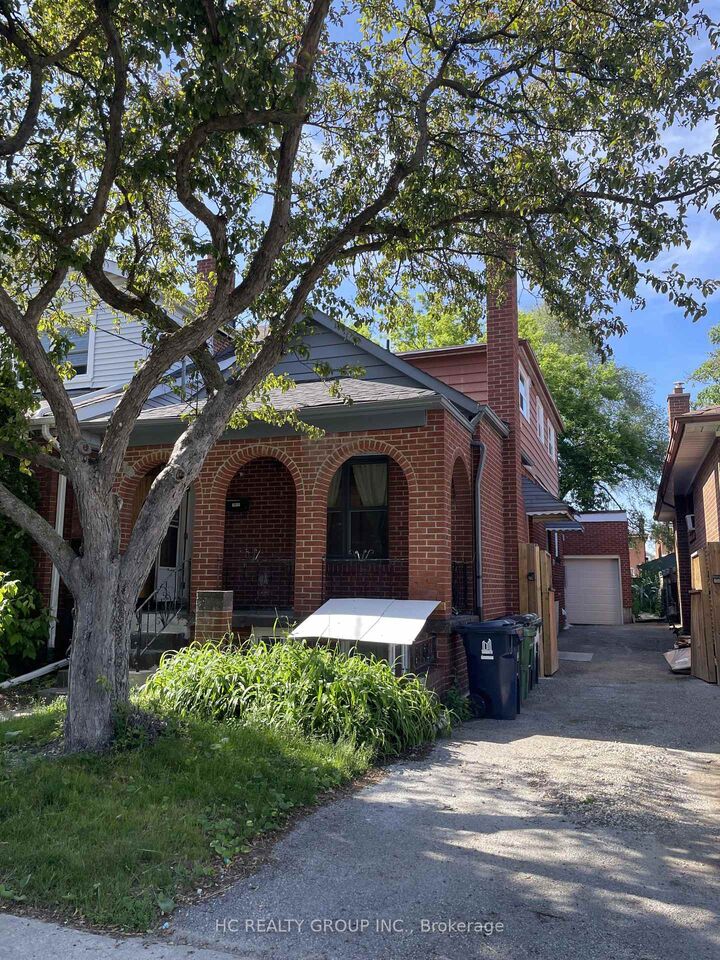 Property Photo:  48 Torrens Avenue Upper  ON M4K 2H8 