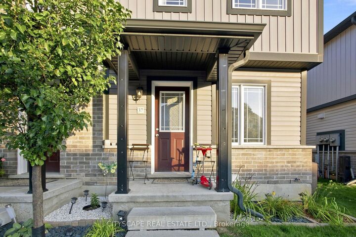 Property Photo:  350 Dundas Street S 37  ON N1T 0C9 