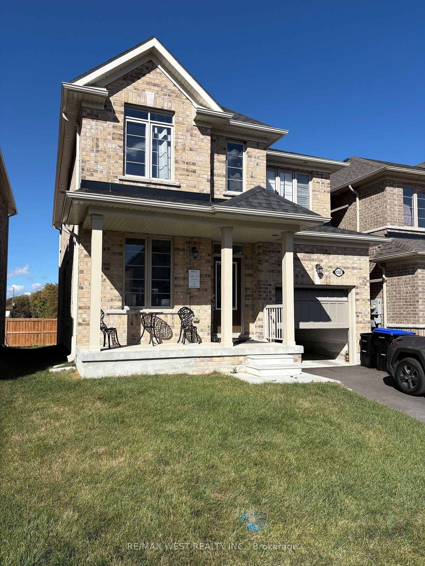 Property Photo:  1352 Davis Loop Circle  ON L0L 1W0 