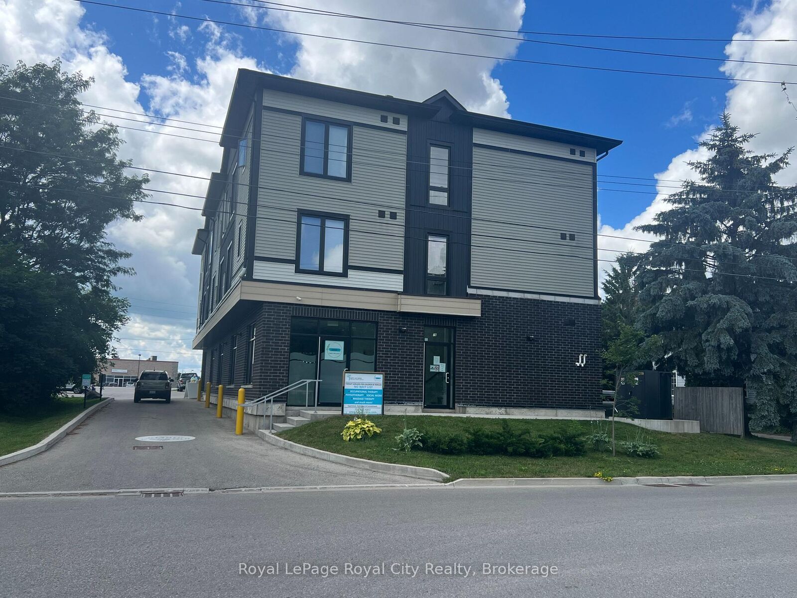 Property Photo:  71 Victoria Street 301  ON N0B 1S0 