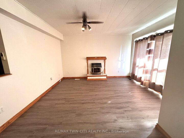Property Photo:  777 James Street D  ON N4B 2C9 