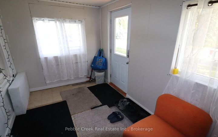 Property Photo:  208 Hincks Street  ON N7A 3C8 