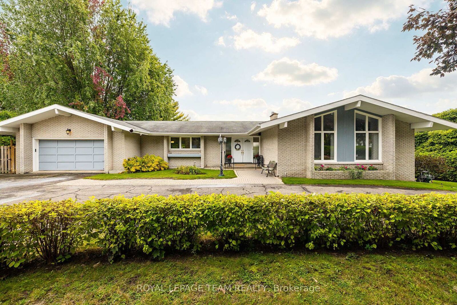 Property Photo:  2027 Dundas Street  ON K0E 1E0 