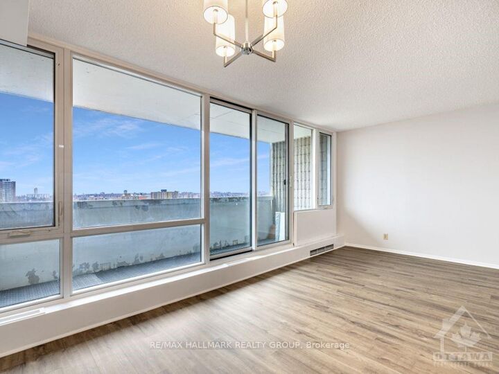 Property Photo:  2625 Regina Street 1402  ON K2B 5W8 