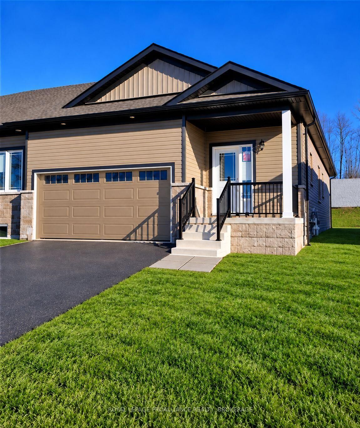 Property Photo:  130 Adley Drive  ON K6V 7J2 