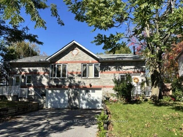 Property Photo:  970 Killarney Crescent  ON K7M 8C7 