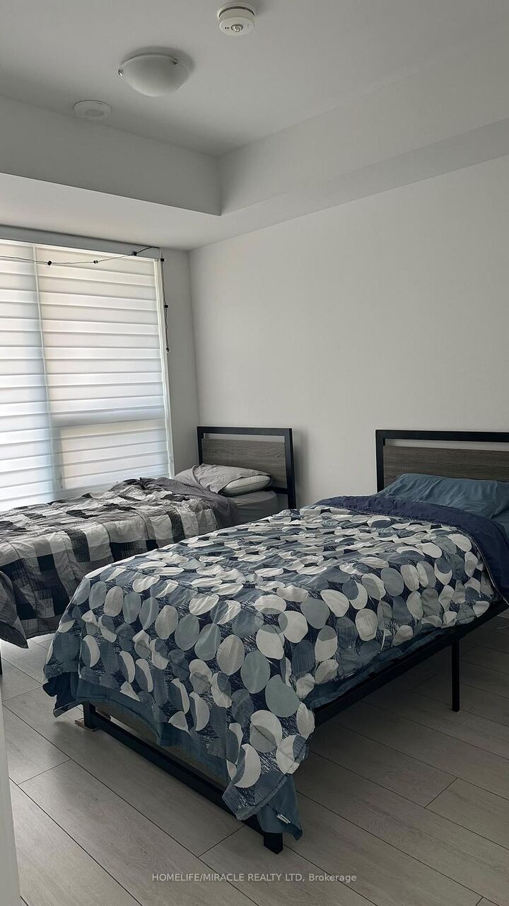 Property Photo:  2033 Kennedy Road 516  ON M1T 0B9 