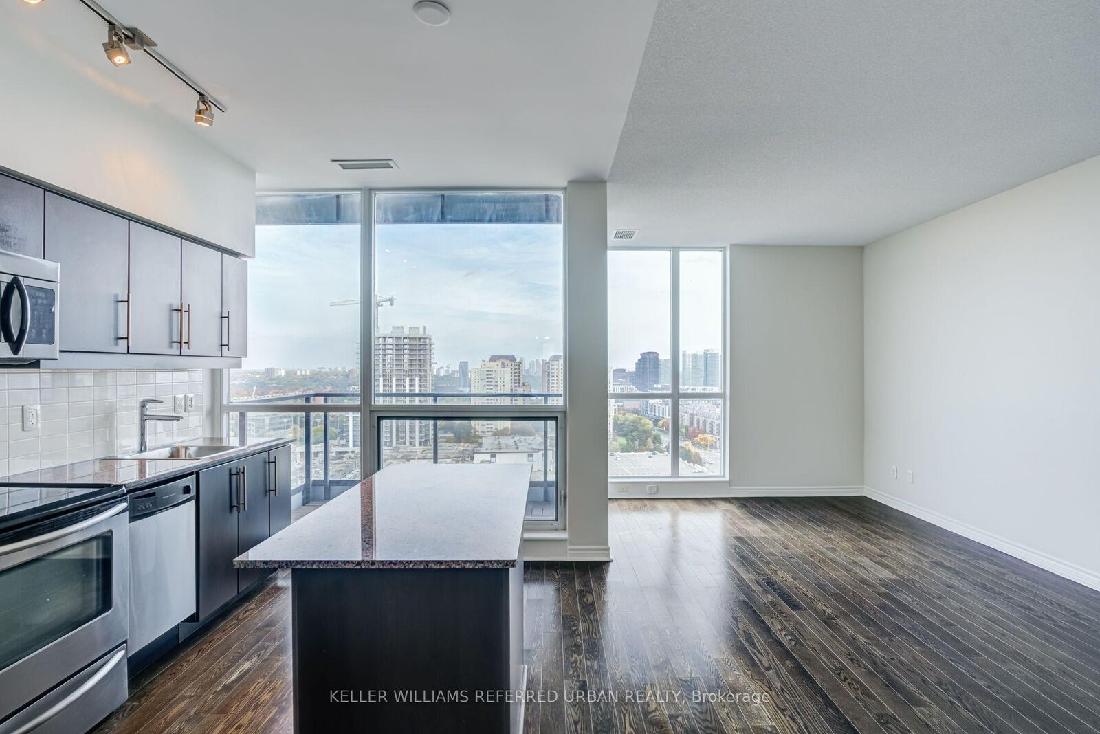 Property Photo:  2885 Bayview Avenue 1518  ON M2K 0A3 