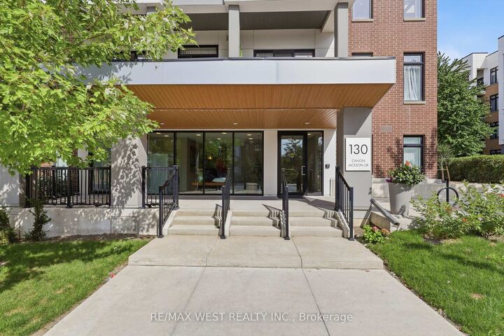 Property Photo:  130 Canon Jackson Drive 302  ON M6M 2G1 