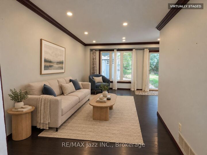 Property Photo:  677 Grandview Drive  ON L1H 7V9 