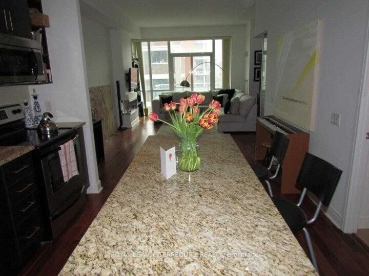 Property Photo:  116 George Street 405  ON M5A 3S2 
