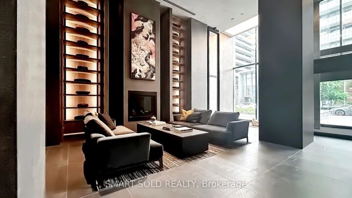 Property Photo:  55 Charles Street E Th05  ON M4Y 0J1 