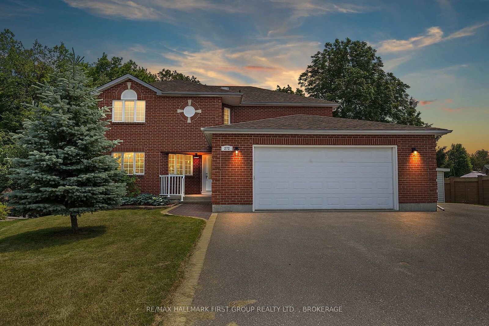 Property Photo:  272 Friarhill Crescent  ON K7M 8P4 