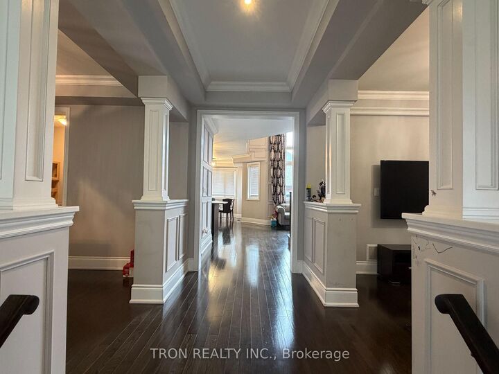 Property Photo: 16 Dungannon Drive ON L6C 0K1