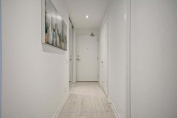 Property Photo: 898 Portage Parkway 6105 ON L4K 0J6