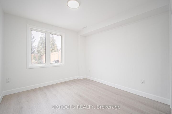 Property Photo:  23 San Vito Drive Lower  ON L4H 2S9 