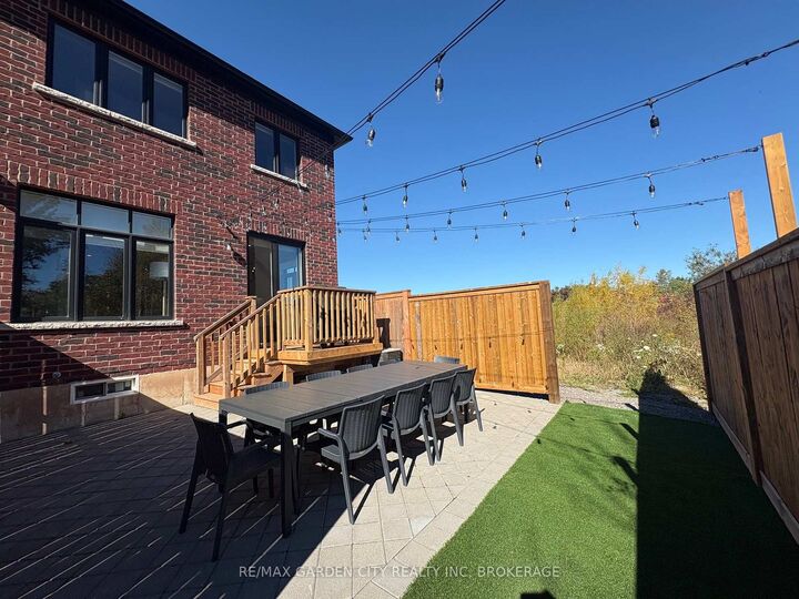 Property Photo:  7460 Baycrest N/A  ON L2G 7V7 