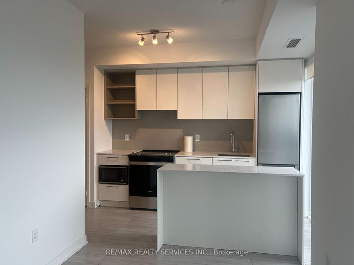 Property Photo: 260 Malta Avenue 2204 ON L6Y 6L7