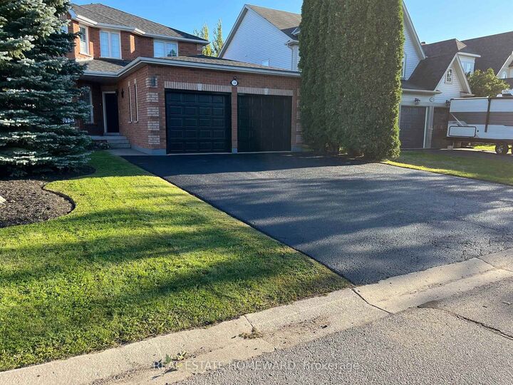 Property Photo:  139 Birkhall Place  ON L4N 0K7 