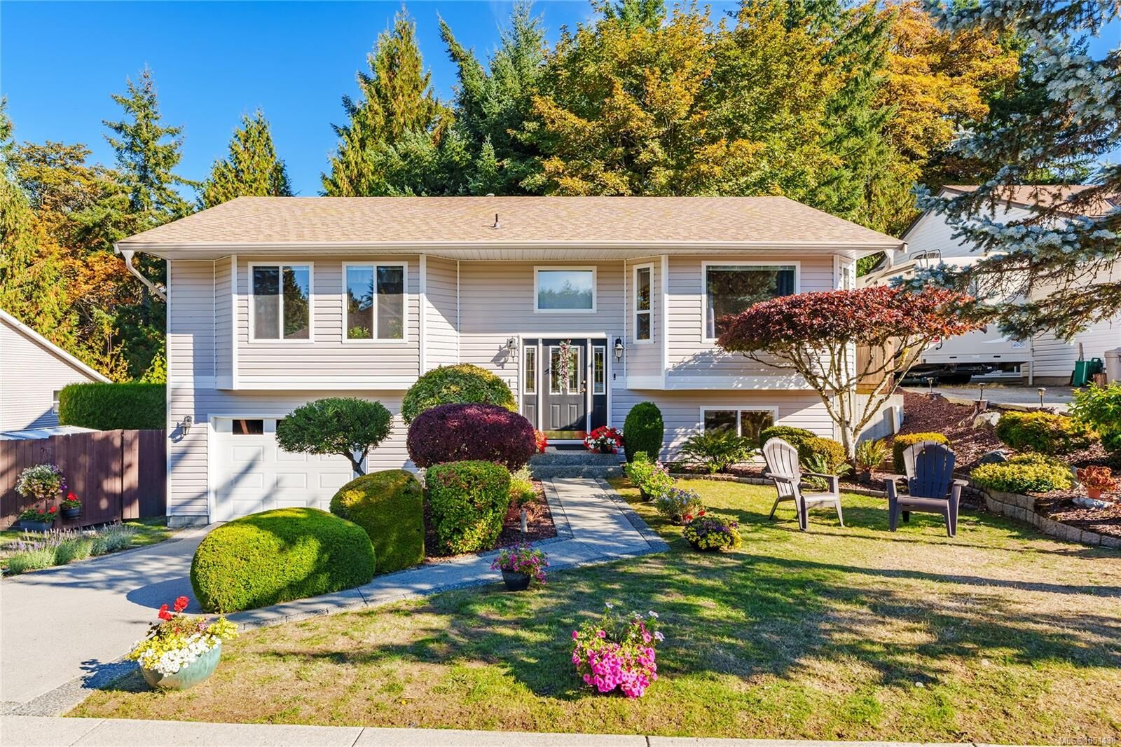 Property Photo:  1241 McKinley Rd  BC V9G 1R2 