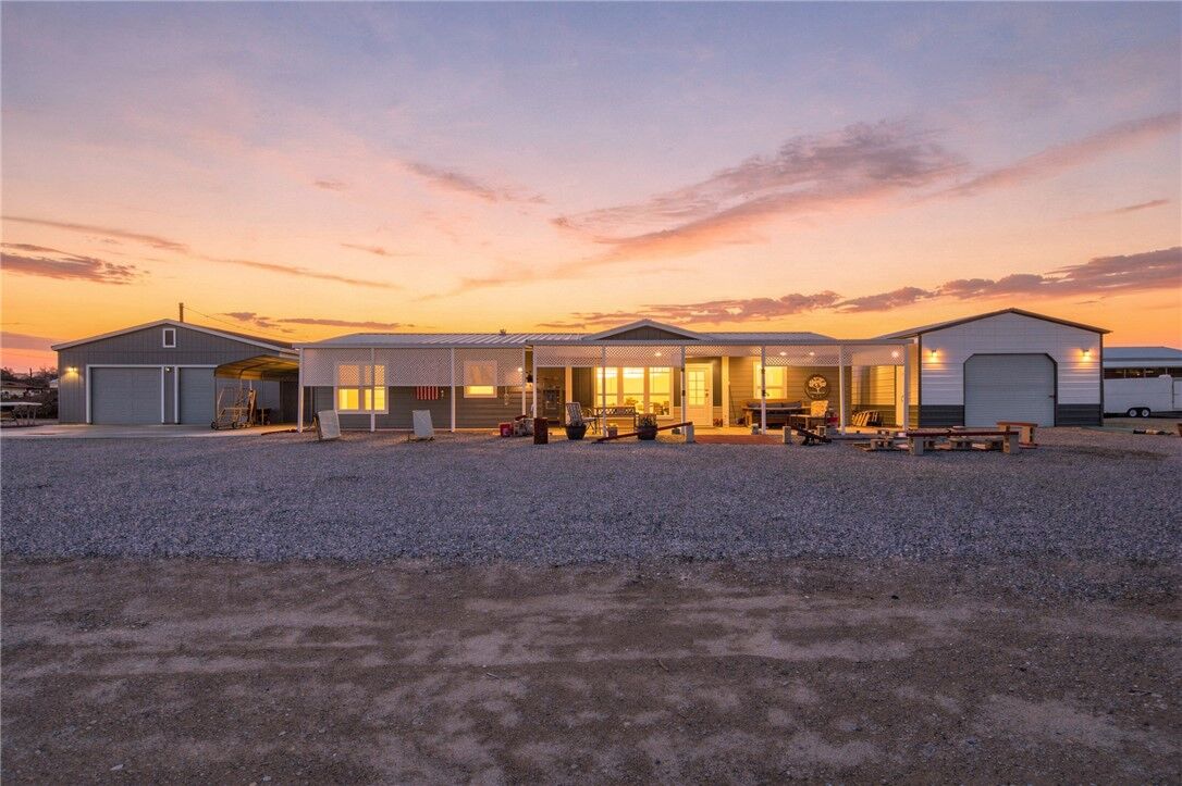 Property Photo:  1732 E Hammer Lane  AZ 86426 