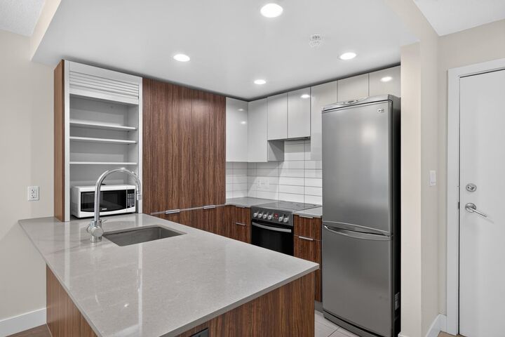 Property Photo:  1088 Richards Street 410  BC V6B 0J8 
