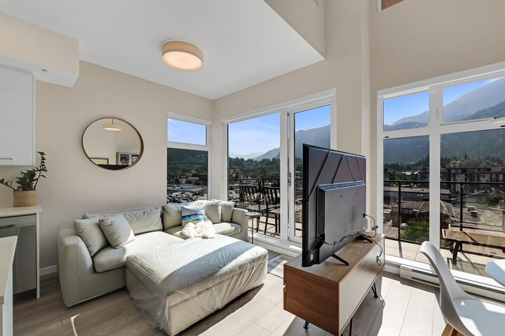 Property Photo:  38033 Second Avenue 616  BC V8B 0C4 