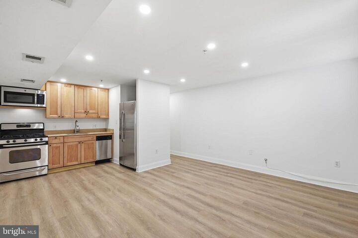 Property Photo:  1729 Church Street NW 1  DC 20036 