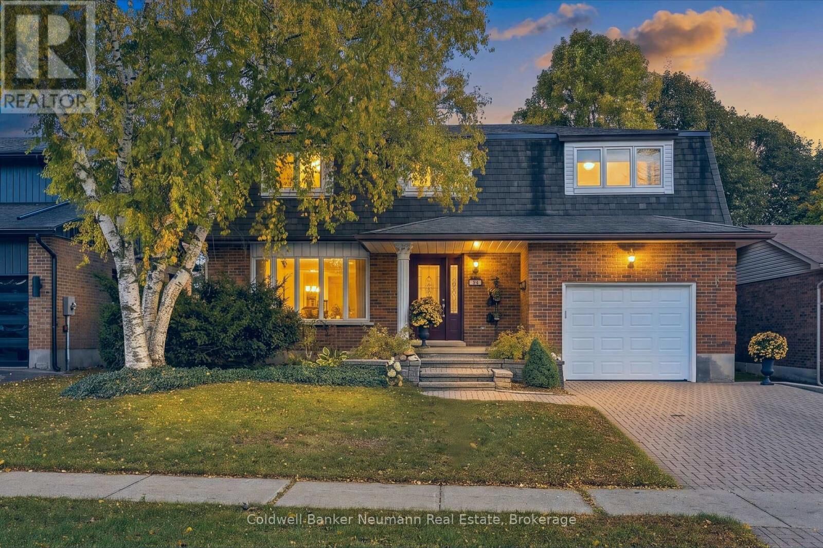 Property Photo:  34 Kron Drive  ON N1G 3B5 