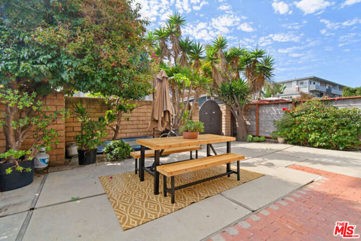 Property Photo:  41 29th Ave, Unit 1  CA 90291 