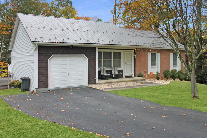 Property Photo: 447 Bucco Reef Rd PA 15801