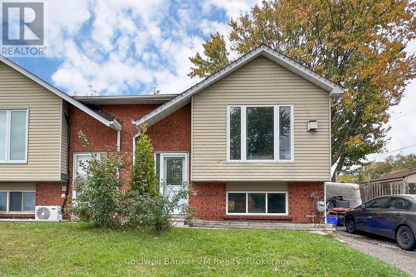 Property Photo: 673 Attersley Drive ON L1K 1P9