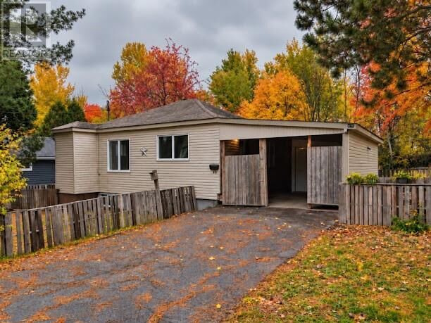 Property Photo:  45 McKinnon Street  ON P3B 3J3 