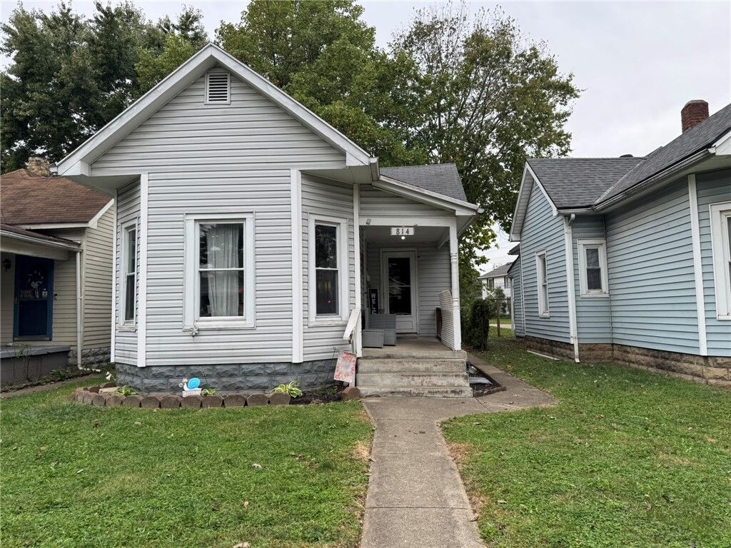 Property Photo:  814 Elwood Street  OH 45042 