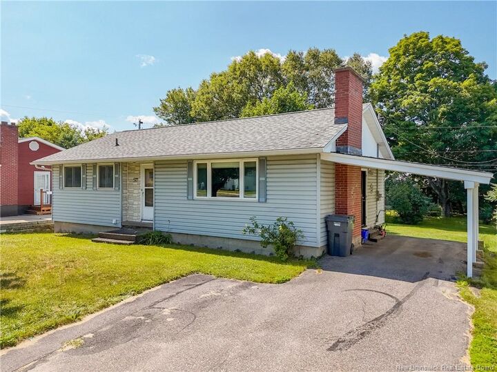 Property Photo:  577 Maple Street  NB E3A 3R5 