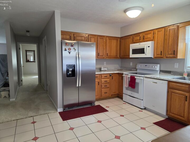 Property Photo:  5 W Teakwood Court  OH 44883 