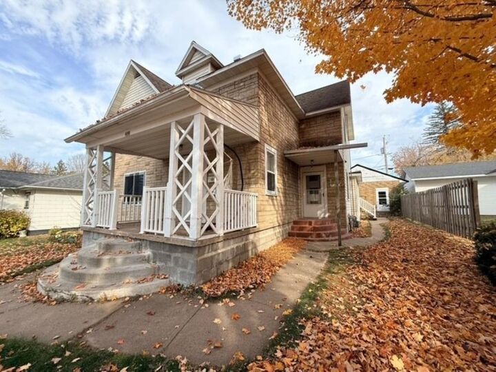 Property Photo: 409 Pier St WI 54452