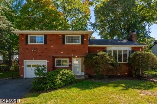 Property Photo: 45 Crestmont Rd NJ 07052