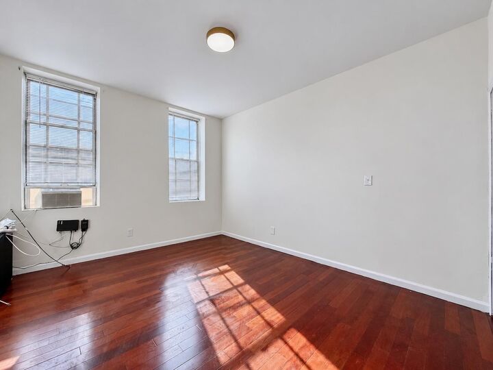 Property Photo:  59 Webster Ave 1  NJ 07307 