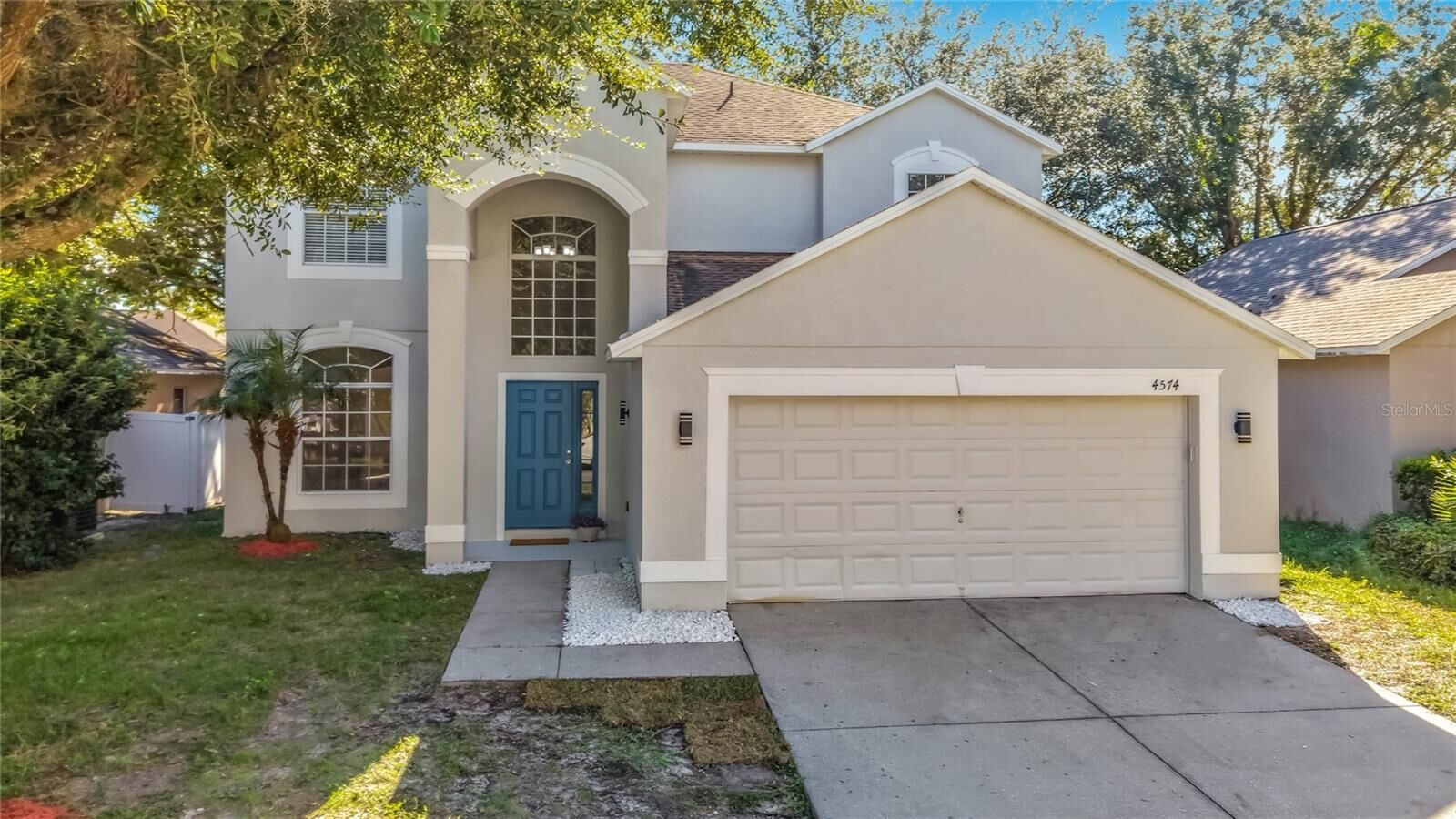 Property Photo: 4574 Aguila Place FL 32826
