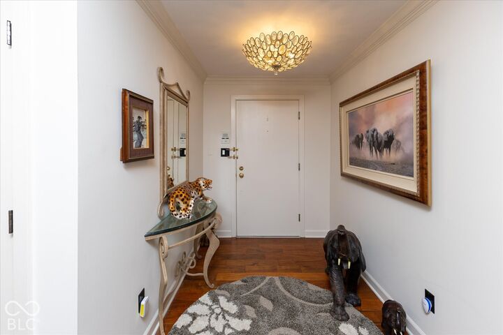Property Photo: 8650 Jaffa Court West Drive 33 IN 46260