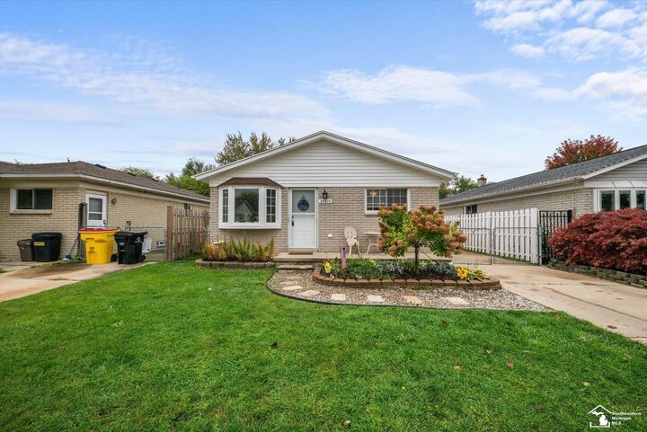 Property Photo:  25814 Reeck Road  MI 48183-4555 