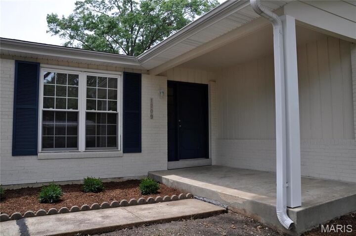 Property Photo: 1209 Eagleshire Drive MO 63021