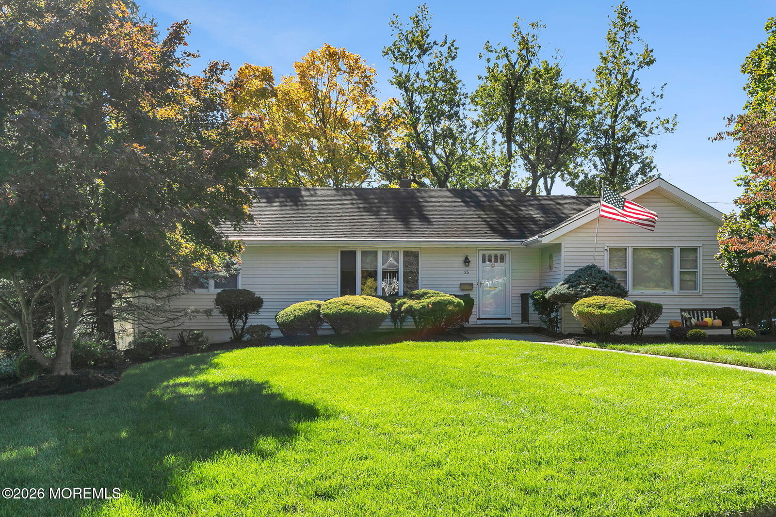 Property Photo:  25 Stephenville Boulevard  NJ 07701 