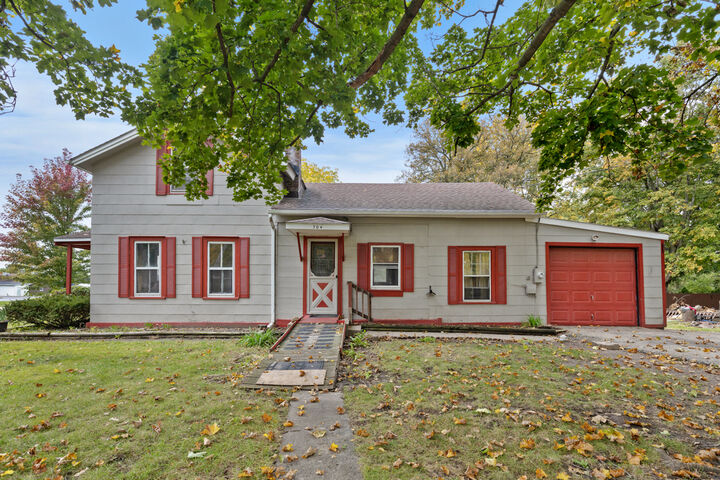 Property Photo:  704 W Grant Highway  IL 60152 