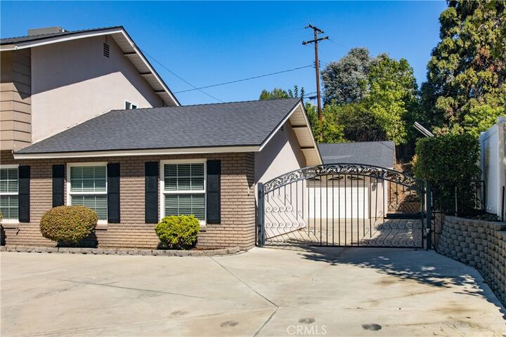Property Photo:  1411 Garden Street  CA 92373 