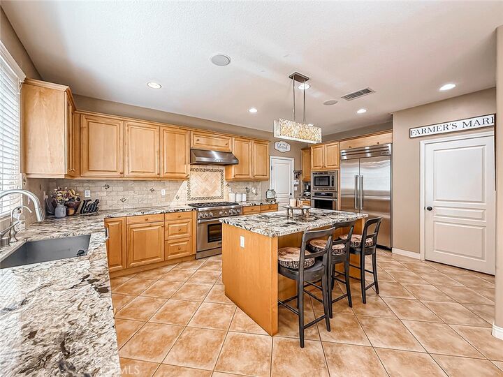 Property Photo:  128 Laurel Ridge  CA 93065 